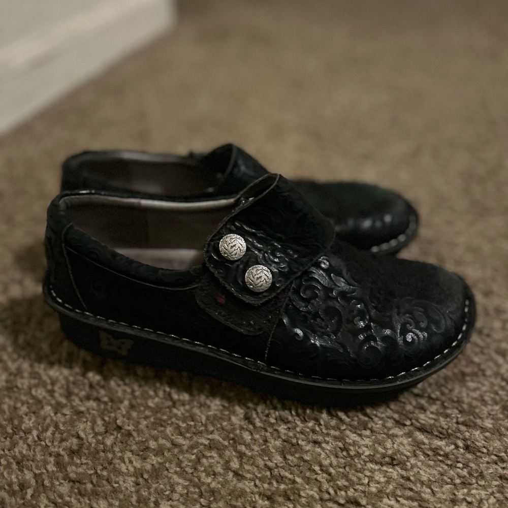 Alegria black with matte finish. Good condition. Size 38